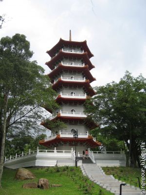 La tour de pize de Chinese garden. Fouhh mais elle est pas tordue!!!